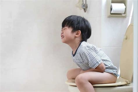 Nagtatae Na Bata, Ano Ang Dapat Gawin Sa Paulit .